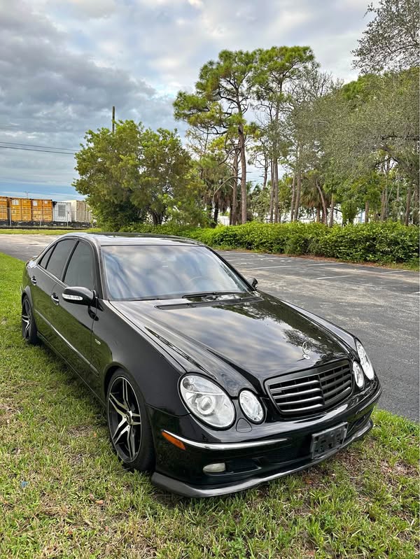2005 Mercedes-Benz E-Class - E 320 AWD Sedan 4D
