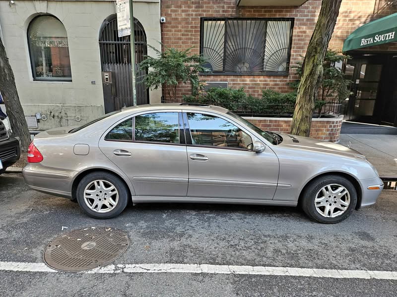 2005 Mercedes-Benz E-Class - E 320 AWD Sedan 4D