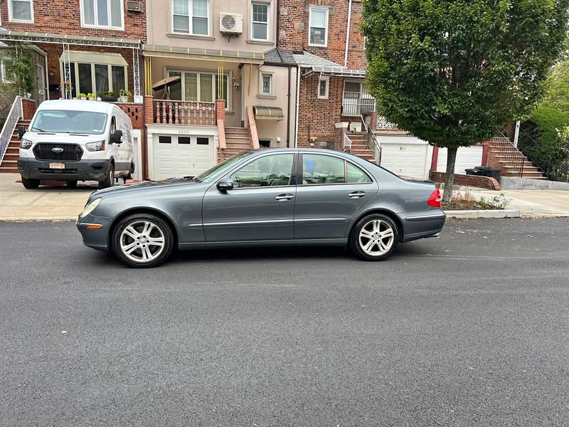 2005 Mercedes-Benz E-Class - E 500 4MATIC Sedan 4D
