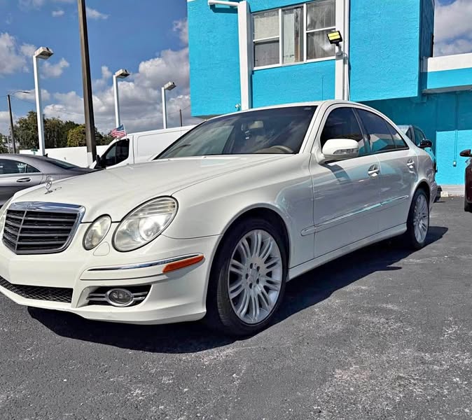 2007 Mercedes-Benz E-Class - E 350 4MATIC Sedan 4D