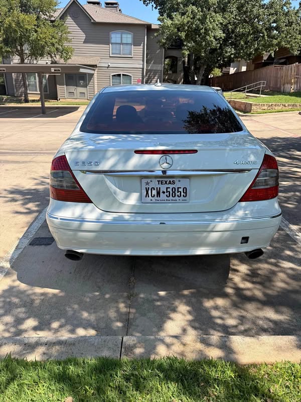 2008 Mercedes-Benz E-Class - E 350 4MATIC Sedan 4D