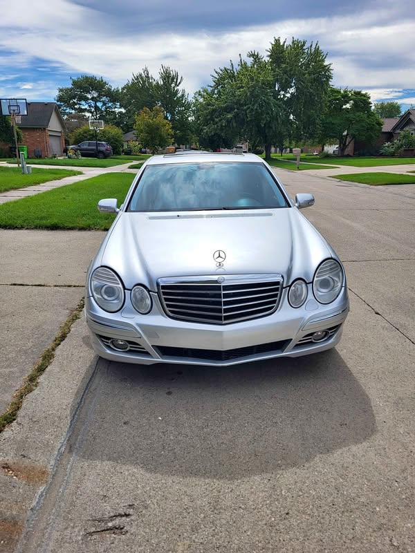 2008 Mercedes-Benz E-Class - E 350 4MATIC Sedan 4D