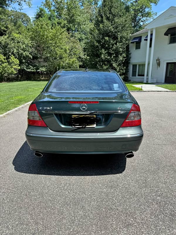 2007 Mercedes-Benz E-Class - E 350 4MATIC Sedan 4D