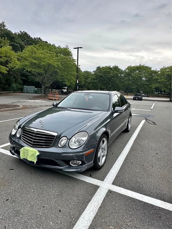 2009 Mercedes-Benz E-Class - E 550 Sedan 4D