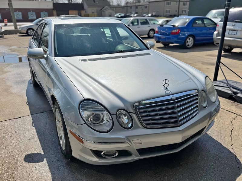2008 Mercedes-Benz E-Class - E 320 BLUETEC Sedan 4D