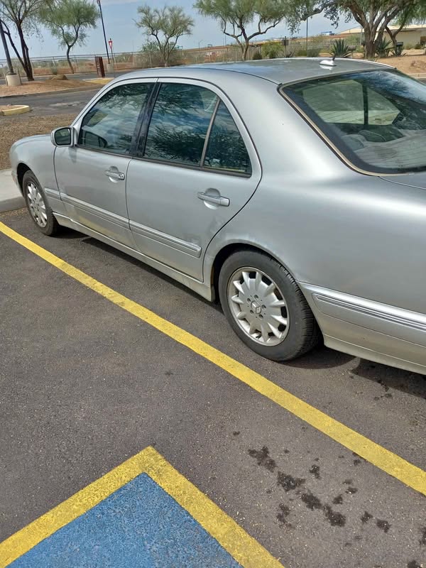 2002 Mercedes-Benz E-Class - E 320 Sedan 4D