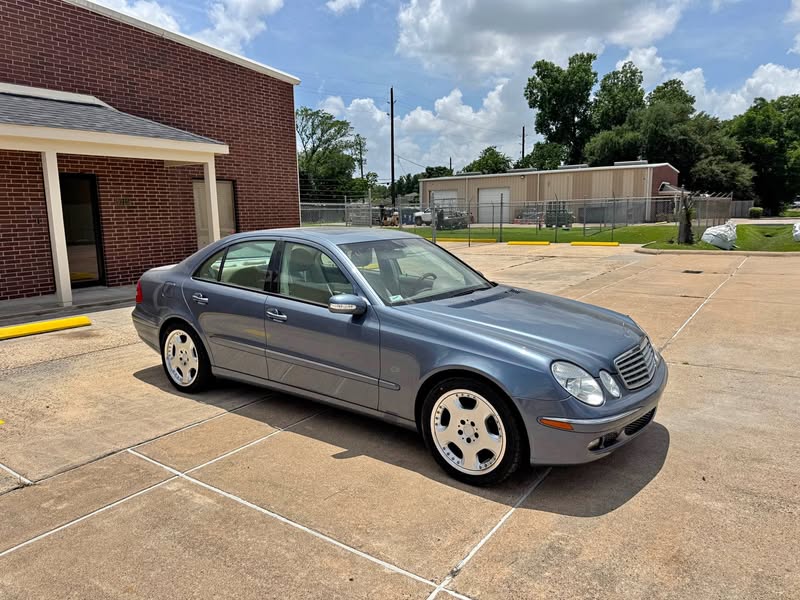 2005 Mercedes-Benz E-Class - E 320 CDI Sedan 4D