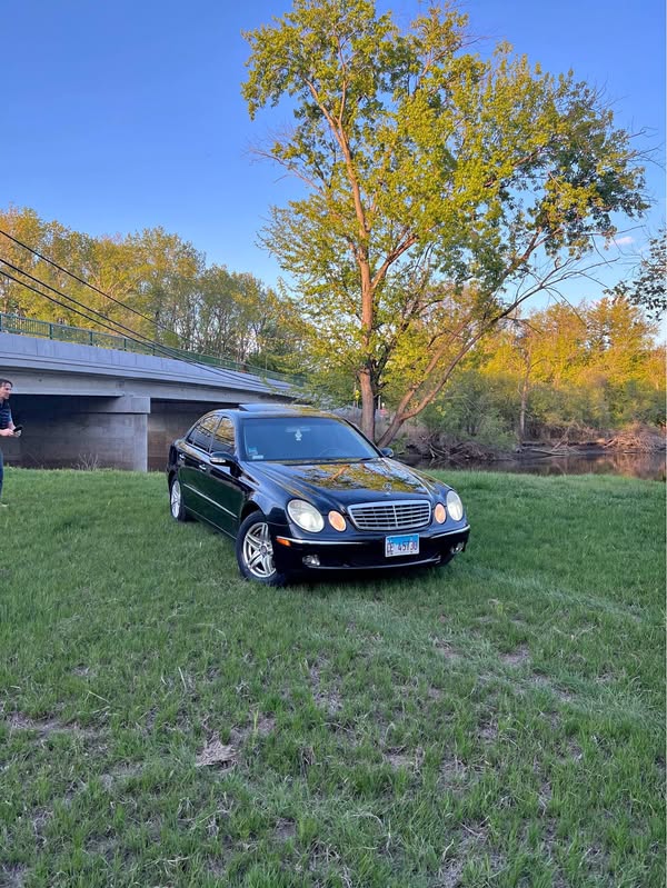 2004 Mercedes-Benz E-Class - W211