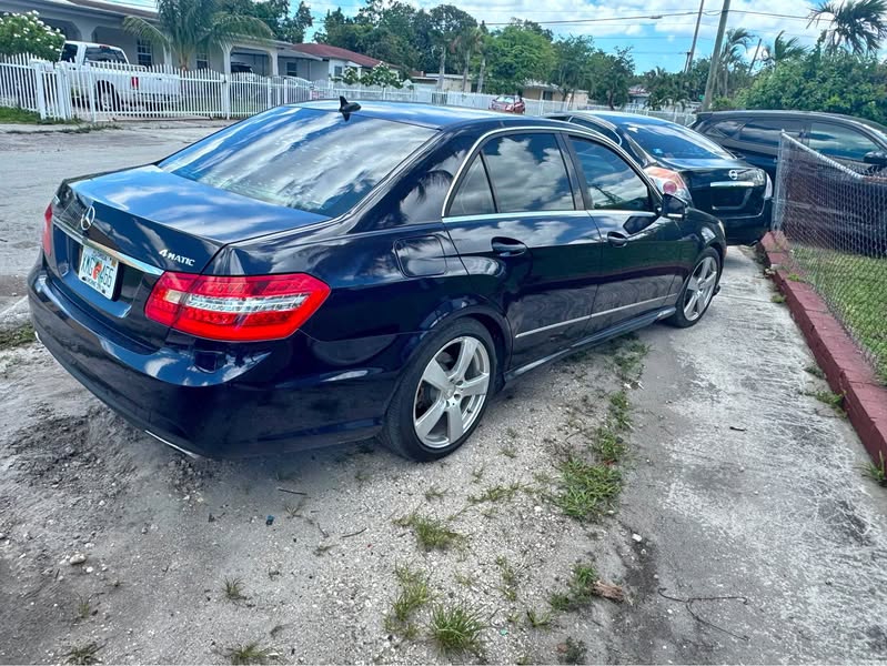 2010 Mercedes-Benz E-Class - E 350 4MATIC Sedan 4D