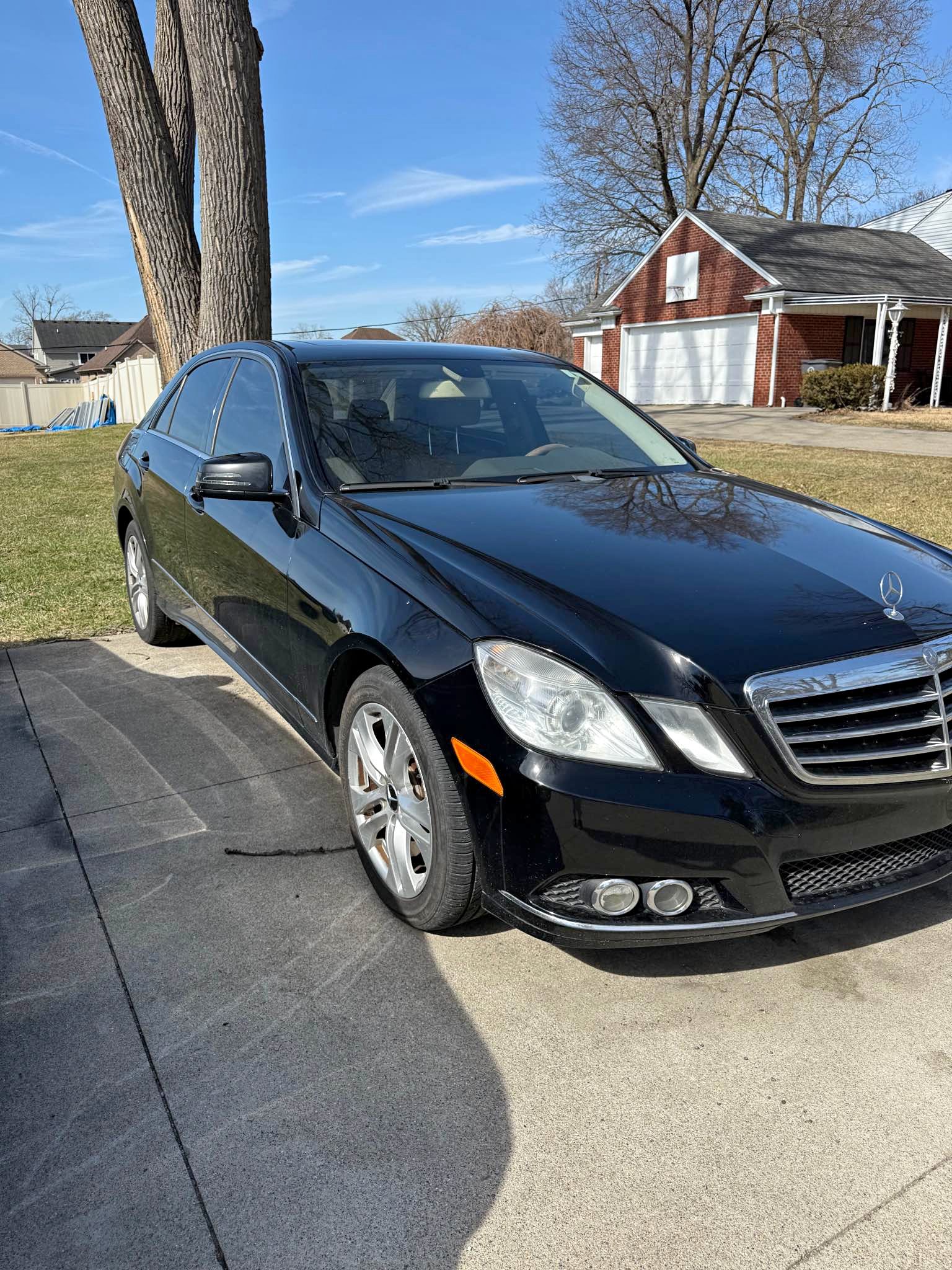 2011 Mercedes-Benz E-Class - E 350 4MATIC Sedan 4D