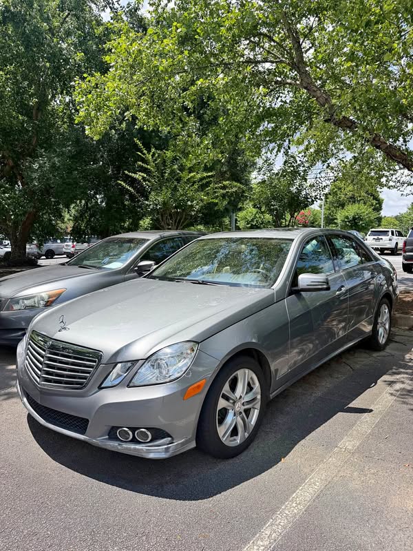 2010 Mercedes-Benz E-Class - E 500 Sedan 4D