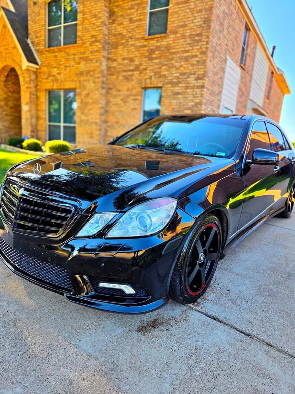 2011 Mercedes-Benz E-Class - E 350 4MATIC Sedan 4D
