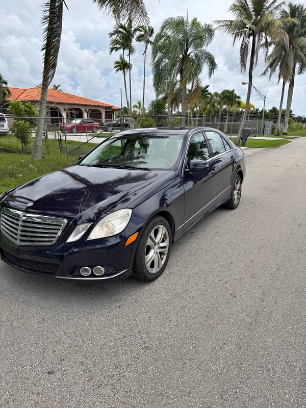 2011 Mercedes-Benz E-Class - E 350 Sedan 4D