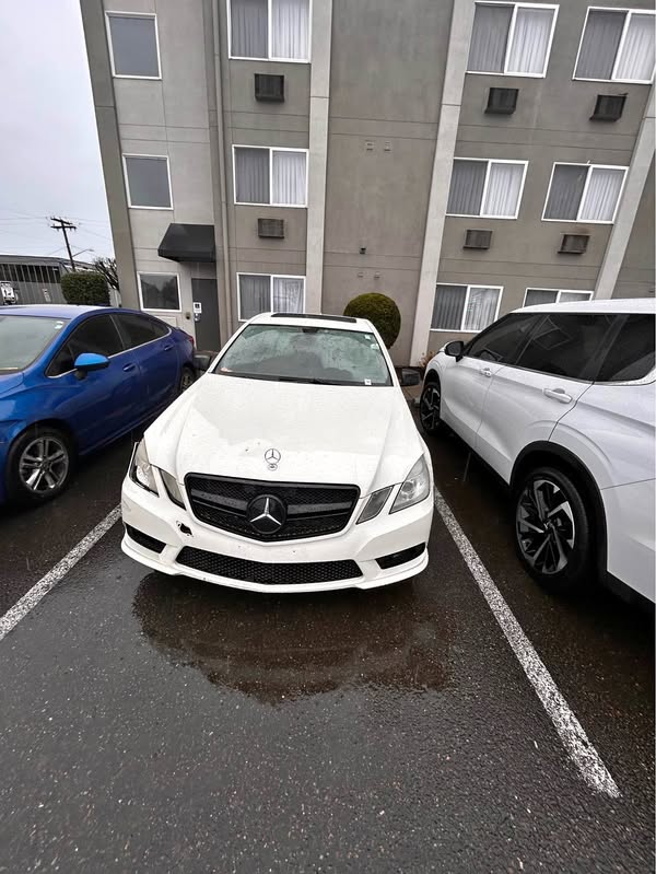 2011 Mercedes-Benz E-Class - E 550 4MATIC Sedan 4D