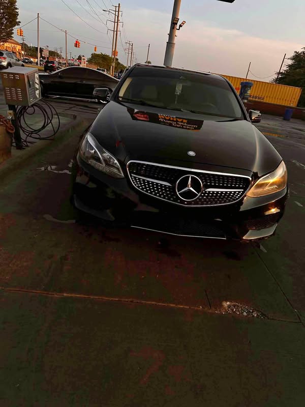 2014 Mercedes-Benz E-Class - beige