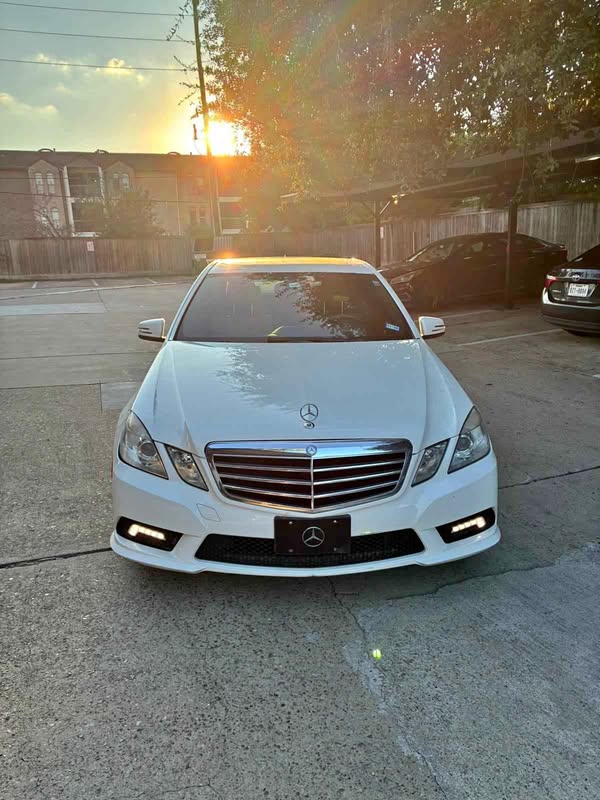 2011 Mercedes-Benz E-Class - E 350 4MATIC Sedan 4D