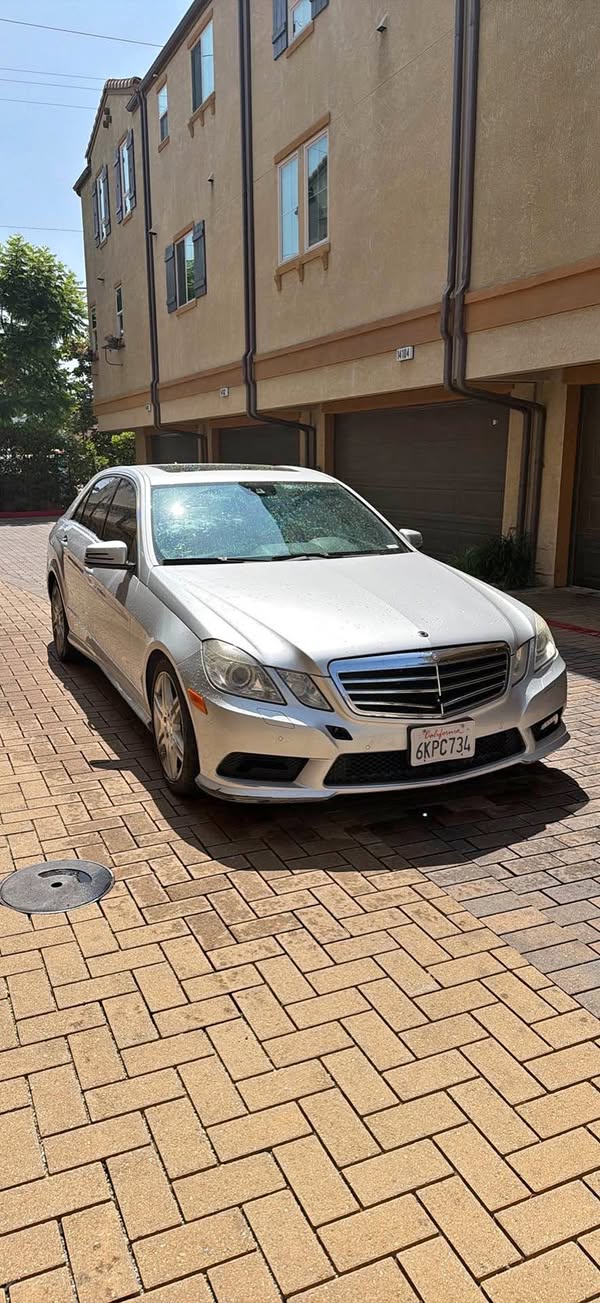 2010 Mercedes-Benz E-Class - E 350 4MATIC Sedan 4D