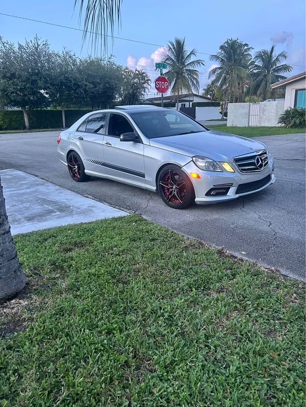 2010 Mercedes-Benz E-Class - E 350 Sedan 4D