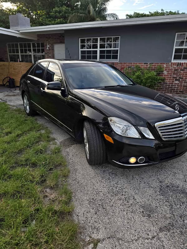 2011 Mercedes-Benz E-Class - E 350 Sedan 4D