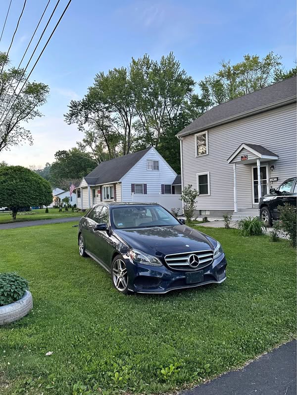 2016 Mercedes-Benz E-Class - E 350 4MATIC Sedan 4D