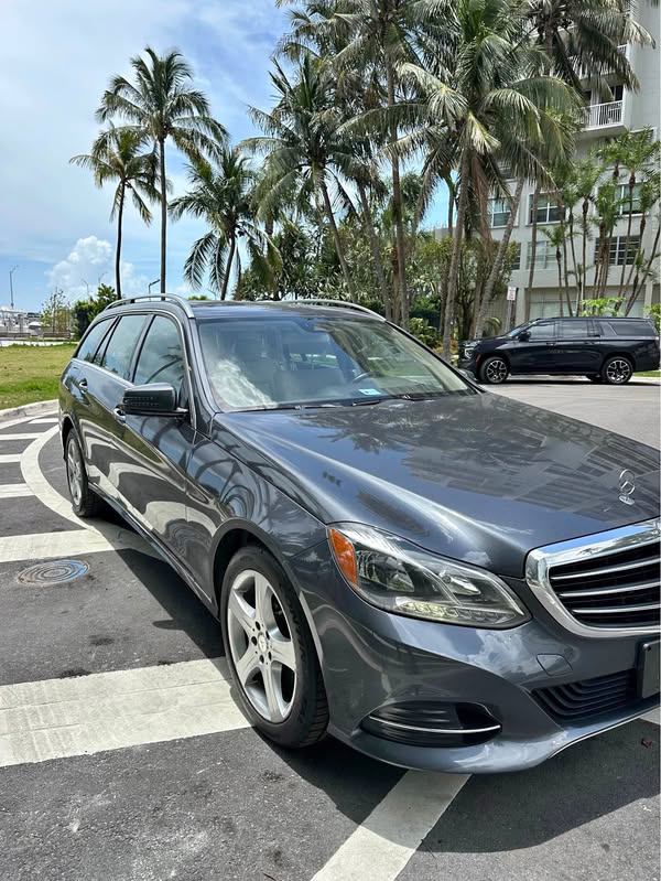 2014 Mercedes-Benz E-Class - E 350 4MATIC Wagon 4D