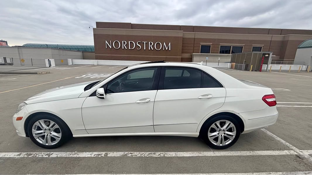 2011 Mercedes-Benz E-Class - E 350 4MATIC Sedan 4D