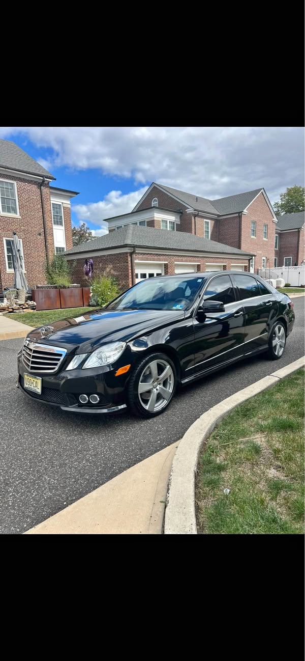 2010 Mercedes-Benz E-Class - E 350 4MATIC Sedan 4D