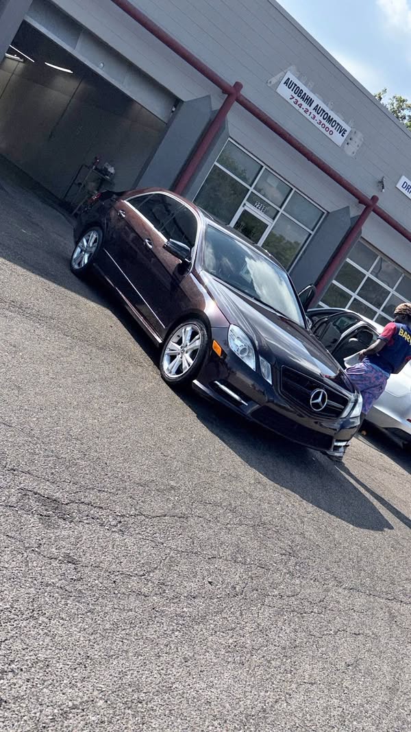 2013 Mercedes-Benz E-Class - E 350 4MATIC Sedan 4D