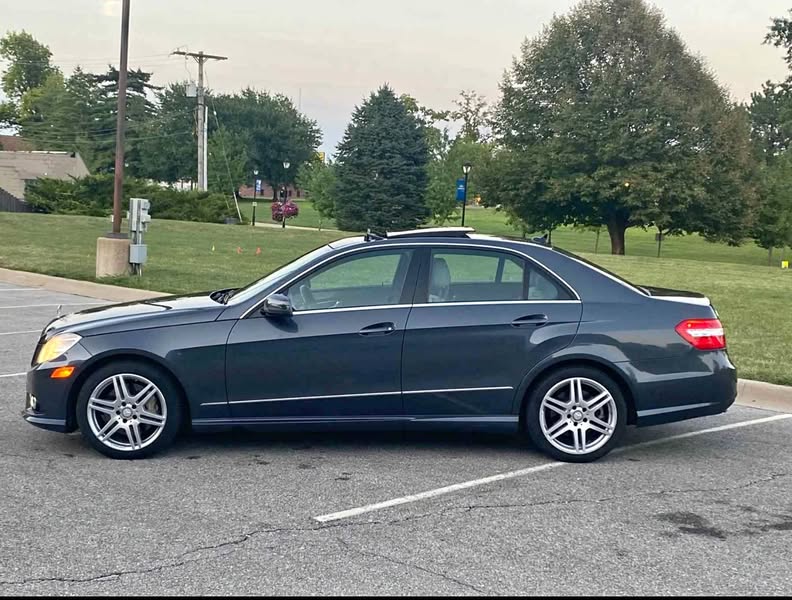 2010 Mercedes-Benz E-Class - E-550