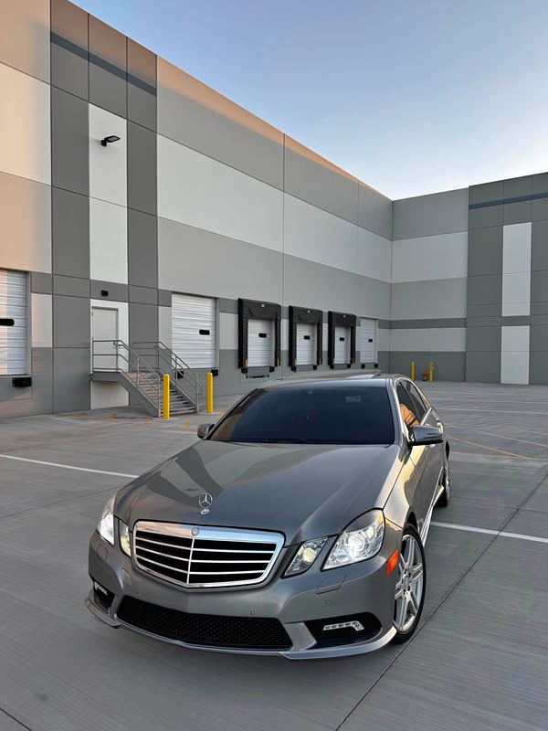 2010 Mercedes-Benz E-Class - E 350 Sedan 4D
