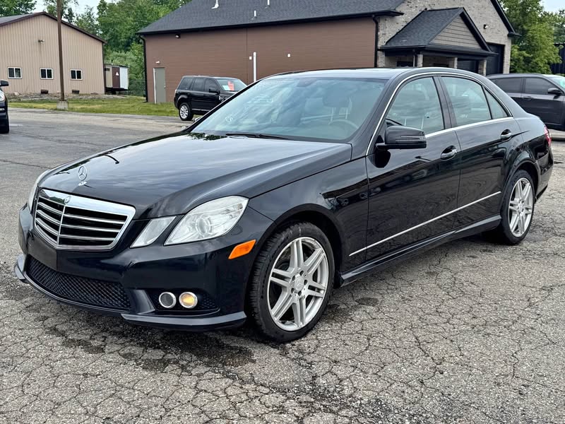 2010 Mercedes-Benz E-Class E 550 4MATIC Sedan 4D