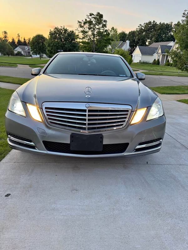 2010 Mercedes-Benz E-Class - E 350 4MATIC Sedan 4D