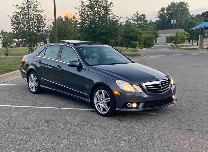 2010 Mercedes-Benz E-Class - E 550 Sedan 4D