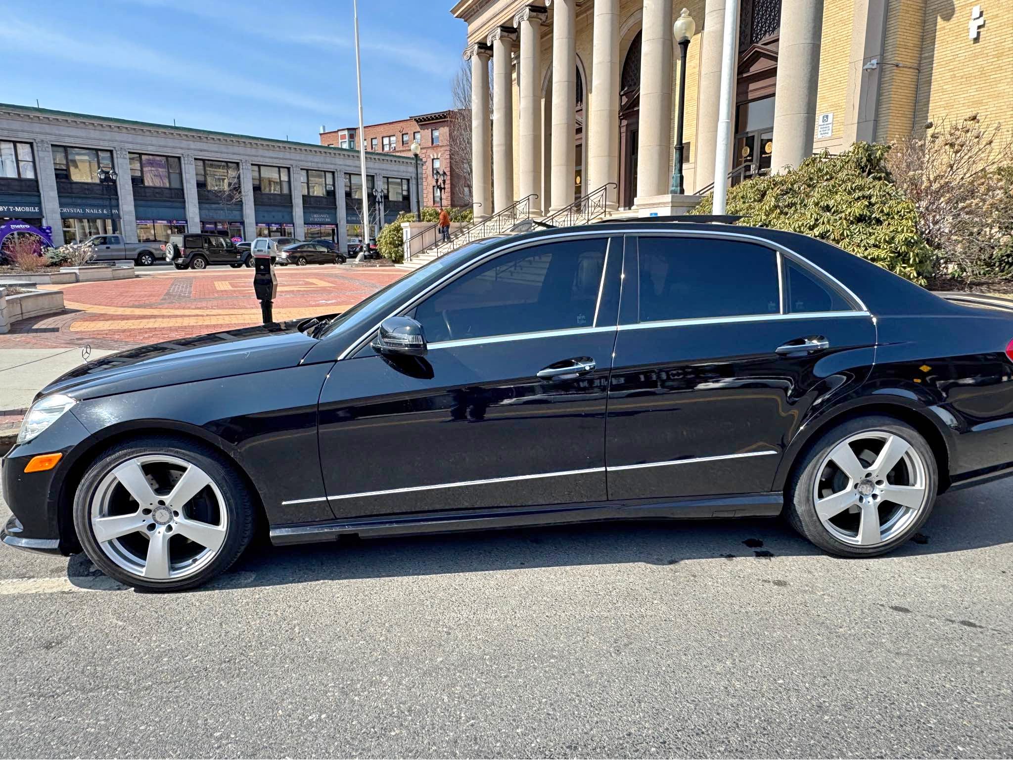 2010 Mercedes-Benz E-Class - E 350 4MATIC Sedan 4D