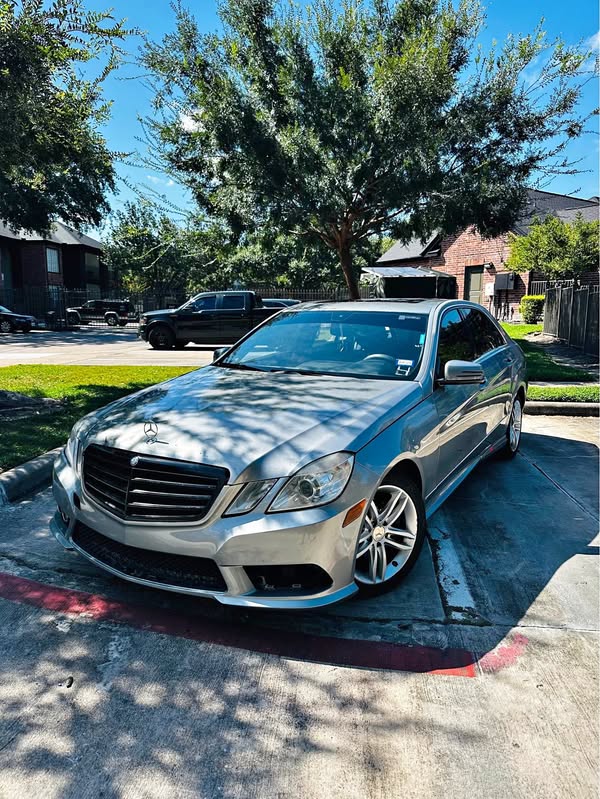 2010 Mercedes-Benz E-Class - E 350 4MATIC Sedan 4D