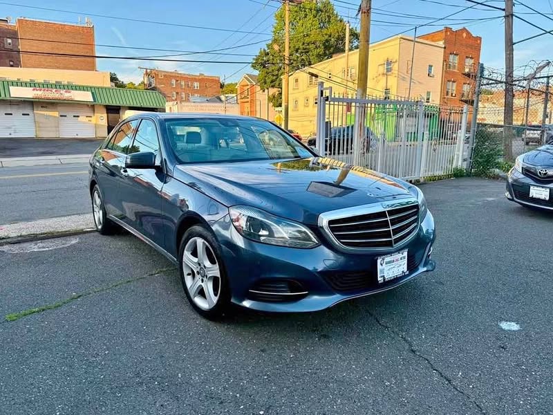 2016 Mercedes-Benz E-Class - E 300 4MATIC Sedan 4D
