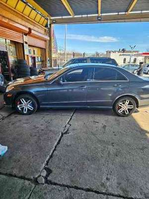 2011 Mercedes-Benz E-Class - E 350 4MATIC Sedan 4D