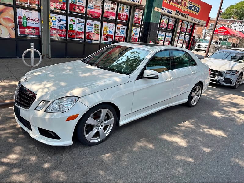 2011 Mercedes-Benz E-Class - E 350 4MATIC Sedan 4D