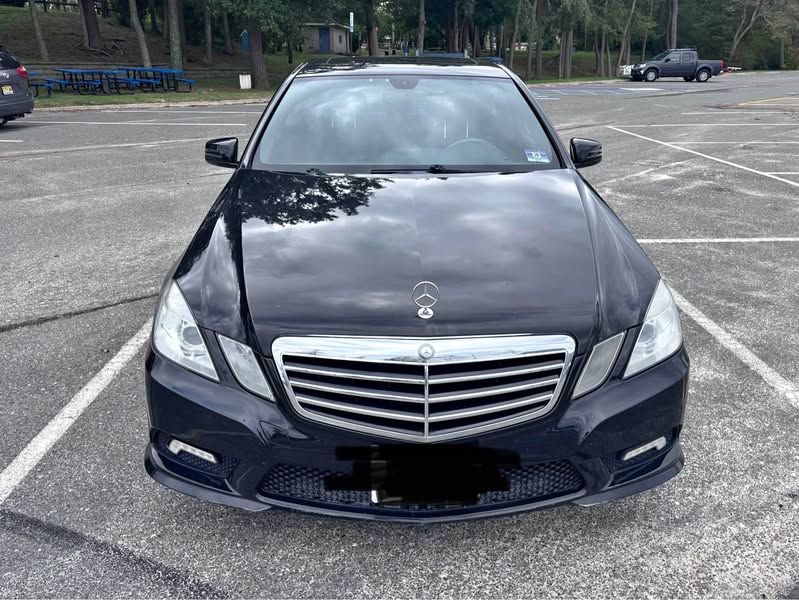 2011 Mercedes-Benz E-Class - E 350 4MATIC Sedan 4D