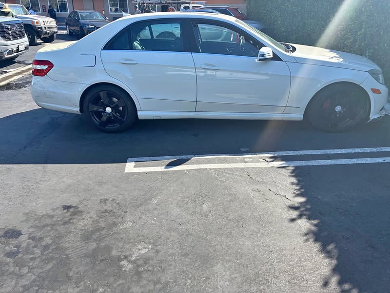 2010 Mercedes-Benz E-Class - E 350 4MATIC Sedan 4D