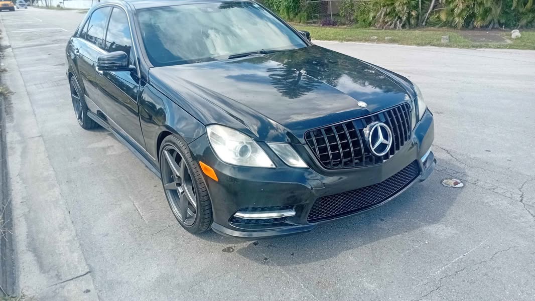 2013 Mercedes-Benz E-Class - E 350 Sedan 4D