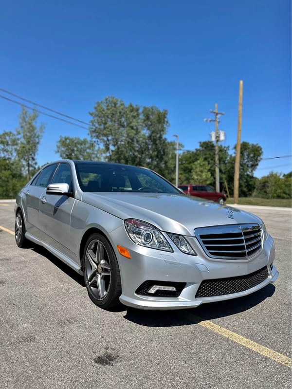 2010 Mercedes-Benz E-Class - E 350 4MATIC Sedan 4D