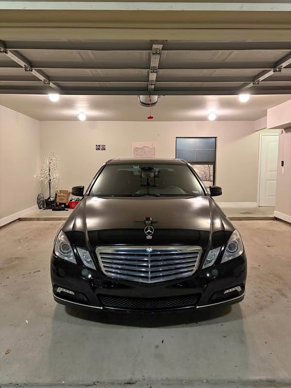 2010 Mercedes-Benz E-Class - E 350 4MATIC Sedan 4D