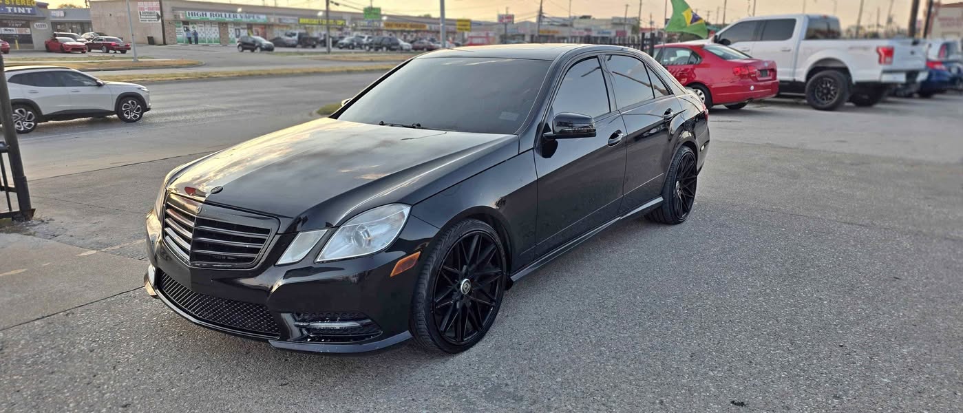 2013 Mercedes-Benz E-Class - E 300D Sedan 4D