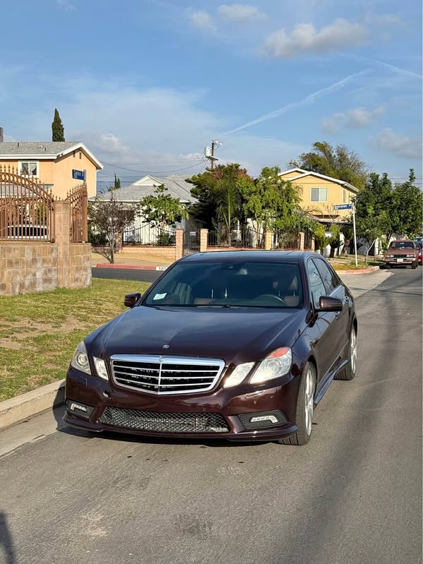 2011 Mercedes-Benz E-Class - E 350 4MATIC Sedan 4D