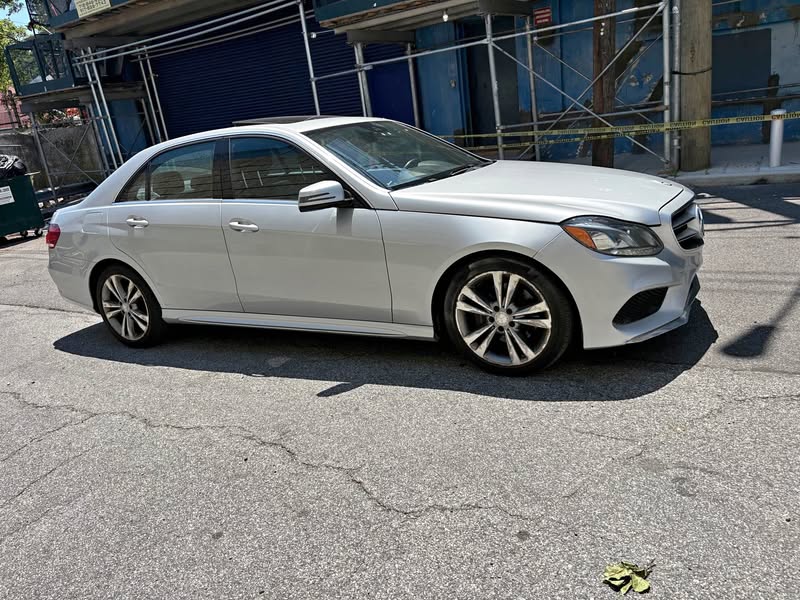 2016 Mercedes-Benz E-Class - E 350 4MATIC Sedan 4D