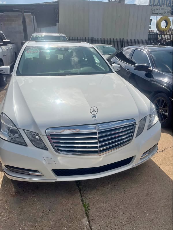 2013 Mercedes-Benz E-Class - E 320 Sedan 4D