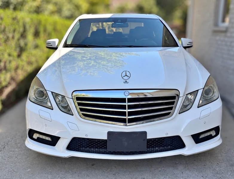 2010 Mercedes-Benz E-Class - E 350 4MATIC Sedan 4D