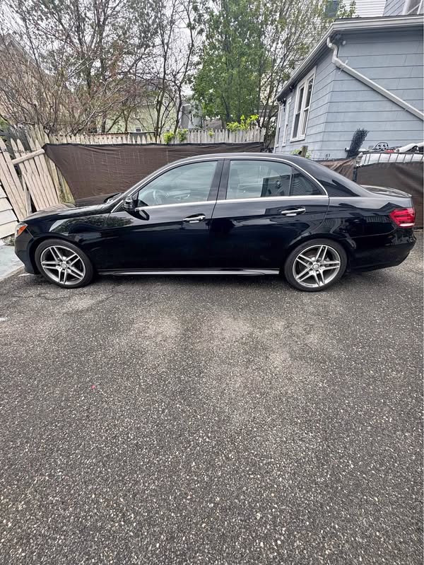 2016 Mercedes-Benz E-Class - E 400 4MATIC Sedan 4D