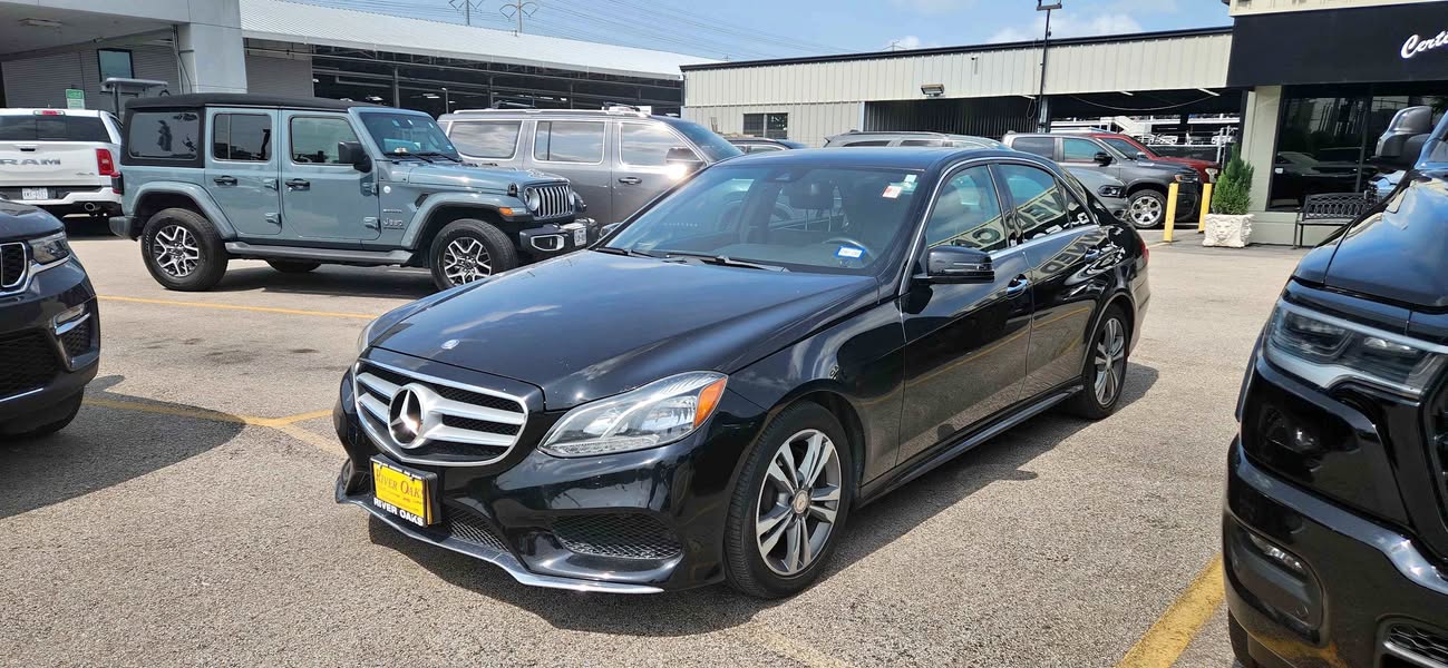 2015 Mercedes-Benz E-Class - E 300 Sedan 4D